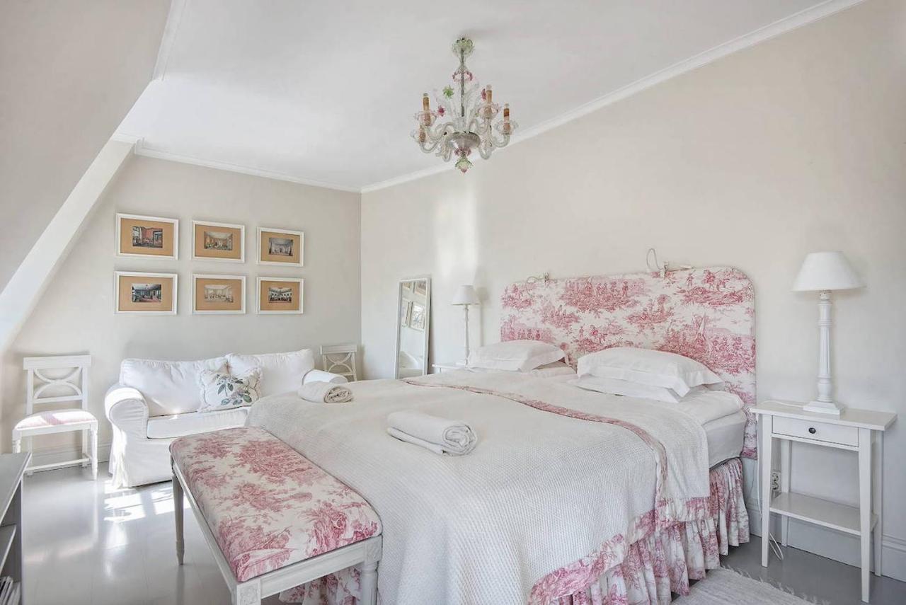 Östa Gård Boutique Bed&Breakfast Stallarholmen Exteriör bild